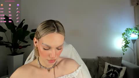 Your Selena 3 online show from January 17, 2026, 3:11 am