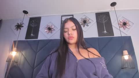 Sara  online show from December 19, 2024, 9:40 am