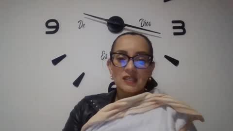 sarita_start online show from November 25, 2025, 2:11 am