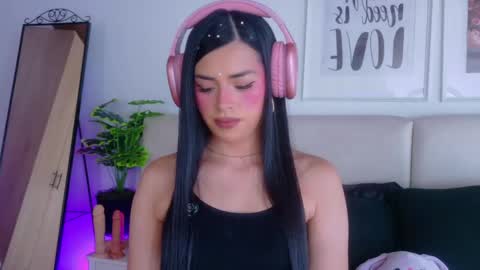 Sara online show from May 30, 2026, 9:23 pm