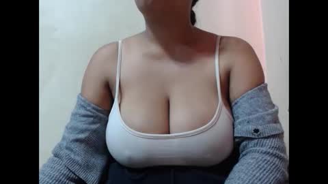 saronette online show from October 16, 2025, 6:03 am