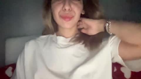 Sarrah online show from December 2, 2025, 11:11 pm