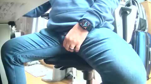 saschaalesi1976 online show from November 16, 2025, 12:44 pm