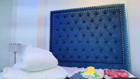 Sasha online show from March 8, 2025, 6:21 am