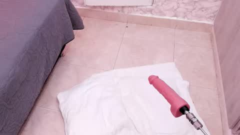 Sasha  online show from November 7, 2025, 9:04 pm