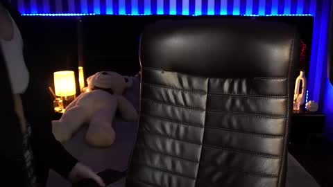 Sasha Exclusive online show from February 22, 2025, 8:42 pm