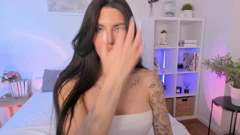 Snapshot of sasha_miro chatting on January 17, 2025, 7:30 am Sasha Miro online show from January 17, 2025, 7:30 am