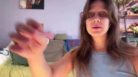 Alexandra Sasha in short online show from April 19, 2026, 6:24 am