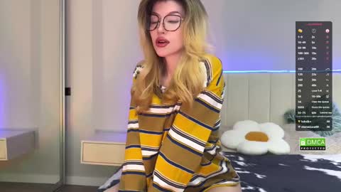 Snapshot of sasha_suprapro chatting on February 14, 2025, 9:45 am Hi everyone my name is Sasha online show from February 14, 2025, 9:45 am