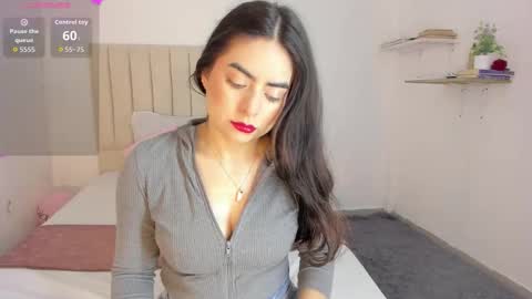 Snapshot of sashaa_petit chatting on September 29, 2025, 11:15 am Sashaa online show from September 29, 2025, 11:15 am