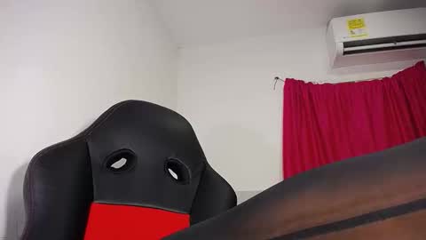 sashabreck1 online show from December 19, 2025, 3:02 am