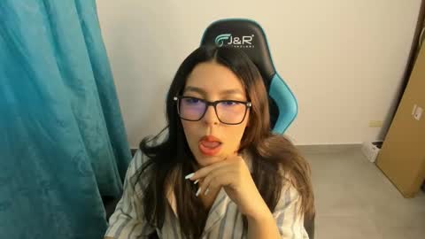 Snapshot of sashanova21 chatting on November 1, 2025, 10:34 pm sashanova21 online show from November 1, 2025, 10:34 pm