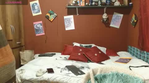 S A S H A R O S E online show from October 15, 2025, 12:05 pm