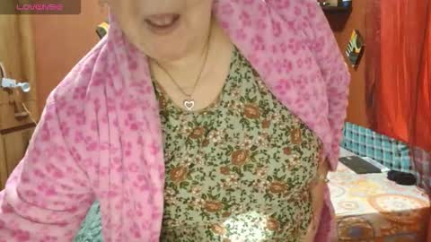 S A S H A R O S E online show from November 5, 2025, 12:49 pm