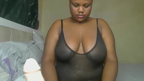 sassie_bee online show from December 12, 2024, 3:21 am