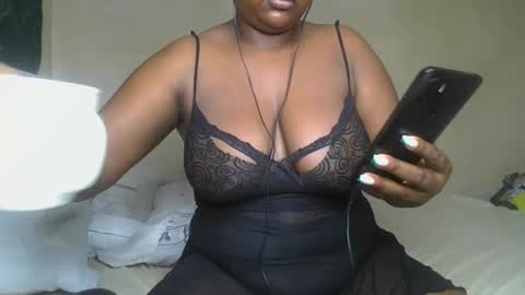 sassie_bee online show from December 15, 2024, 10:37 pm