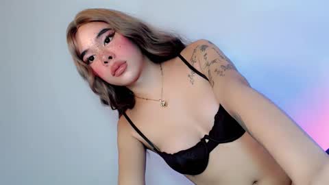 Tiffanie online show from October 23, 2025, 1:27 am