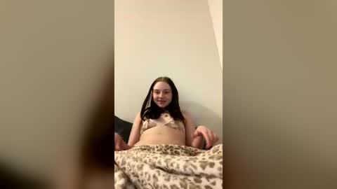 sassyseductive online show from June 15, 2026, 6:48 am