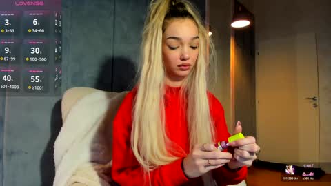 Snapshot of sassyt33n chatting on October 26, 2025, 9:15 am sassyt33n online show from October 26, 2025, 9:15 am