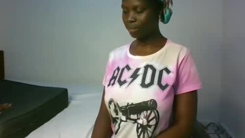 Snapshot of sassytannia chatting on February 28, 2026, 1:01 pm sassytannia online show from February 28, 2026, 1:01 pm