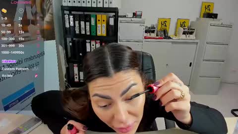 sassytiff online show from February 27, 2025, 1:38 pm