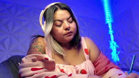 Gina George online show from December 3, 2024, 1:19 am