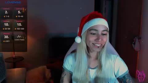 Snapshot of saucy_jenn1 chatting on December 15, 2024, 9:53 pm I AM JENN  online show from December 15, 2024, 9:53 pm