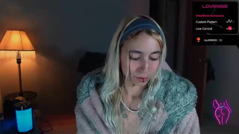 Snapshot of saucy_jenn1 chatting on December 29, 2024, 3:22 am I AM JENN  online show from December 29, 2024, 3:22 am