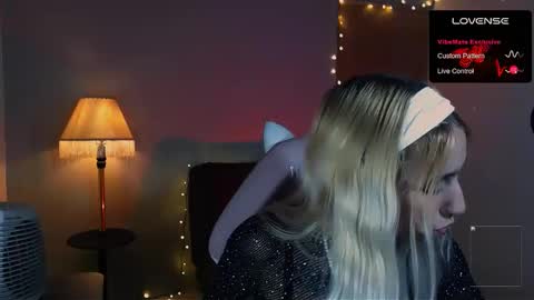 Snapshot of saucy_jenn1 chatting on January 12, 2025, 1:53 am I AM JENN  online show from January 12, 2025, 1:53 am