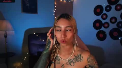 Snapshot of saucy_jenn1 chatting on February 21, 2025, 5:02 am I AM JENN  online show from February 21, 2025, 5:02 am