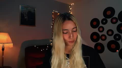 Snapshot of saucy_jenn1 chatting on February 23, 2025, 11:25 pm I AM JENN  online show from February 23, 2025, 11:25 pm