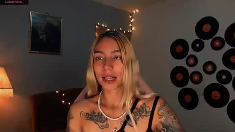 Snapshot of saucy_jenn1 chatting on February 28, 2025, 2:42 am I AM JENN  online show from February 28, 2025, 2:42 am