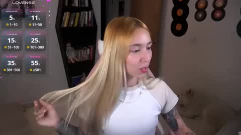 Snapshot of saucy_jenn1 chatting on September 20, 2025, 1:17 am I AM JENN  online show from September 20, 2025, 1:17 am