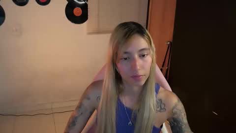 Snapshot of saucy_jenn1 chatting on April 25, 2026, 5:10 am I AM JENN online show from April 25, 2026, 5:10 am