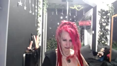 SaucySky online show from April 8, 2026, 9:26 pm