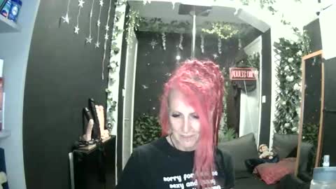 SaucySky online show from June 8, 2026, 8:42 pm