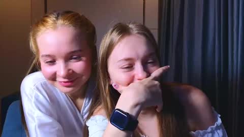 Snapshot of sav_anna chatting on January 7, 2025, 6:56 pm LUNA and ANNA online show from January 7, 2025, 6:56 pm