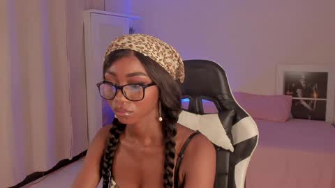 Snapshot of savannahwildee chatting on December 5, 2024, 9:17 pm Savannahwildee online show from December 5, 2024, 9:17 pm