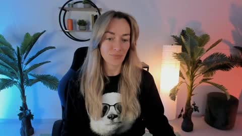 save the qween online show from January 25, 2025, 8:10 am