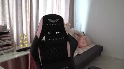 Naomi online show from June 5, 2026, 7:14 am