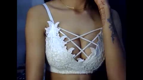 saxee online show from December 2, 2025, 6:25 pm