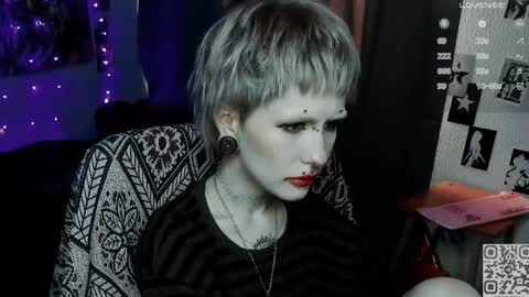 pronoun she. name Mary. age 21. online show from May 2, 2026, 3:17 pm