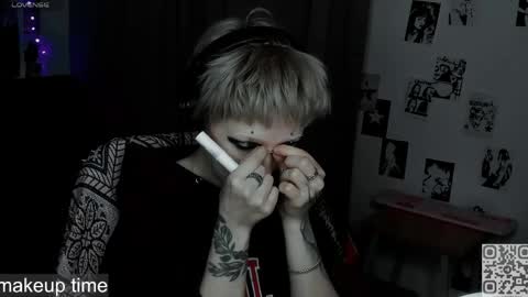 pronoun she. name Mary. age 21. online show from May 8, 2026, 7:08 pm