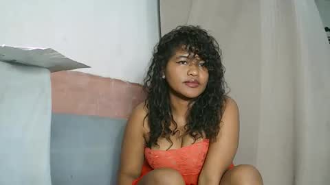 saylla1 online show from June 8, 2026, 8:42 pm