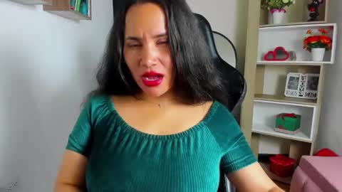 Saylor online show from December 4, 2024, 6:33 am