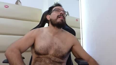 Snapshot of sbastone_muscle chatting on February 2, 2026, 3:11 pm sebastian muscleman daddy the better latin lover online show from February 2, 2026, 3:11 pm