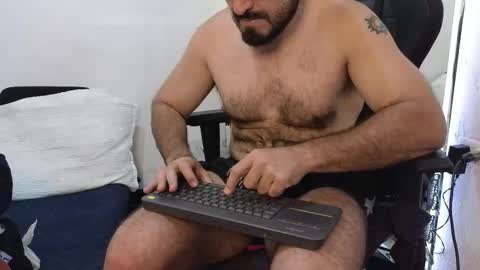 Snapshot of sbastone_muscle chatting on February 11, 2026, 3:17 pm sebastian muscleman daddy the better latin lover online show from February 11, 2026, 3:17 pm