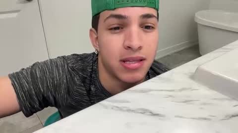 sbouchikh03 online show from December 18, 2025, 8:09 am