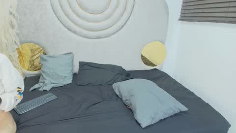 scaarlett_22 online show from January 13, 2026, 8:25 pm