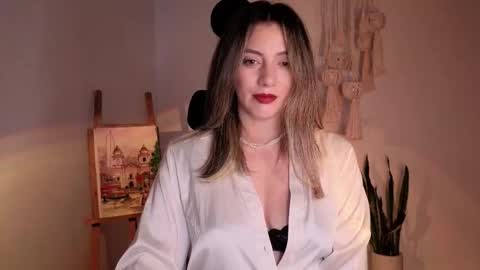 Venus online show from October 8, 2025, 5:21 pm